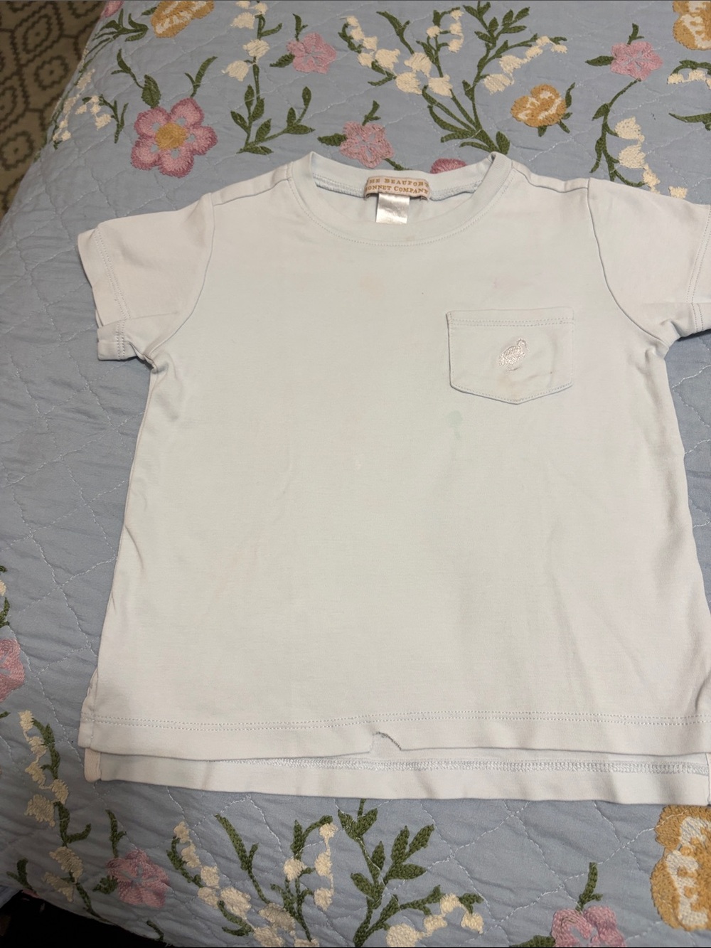 The Beaufort Bonnet Company Pastel Blue PreOwned TShirt Size 3T shows Wear/Stain